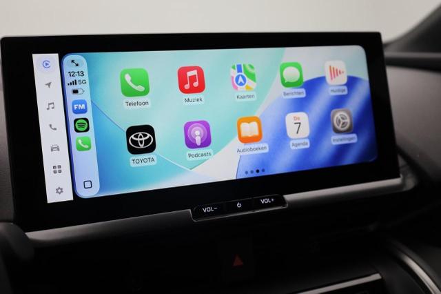 Toyota C-HR 2.0-l-VVT-i 223PS PHEV Automatik Teamplayer Voll-LED elektr. Heckklappe Sitzheizung Lenkradheizung Klimaautomatik Navi Bluetooth wireless Apple CarPlay + Android Auto ACC PDC v+h R&uuml;ckf.Kamera 18"LM vollelektr. Reichweite 66KM 
