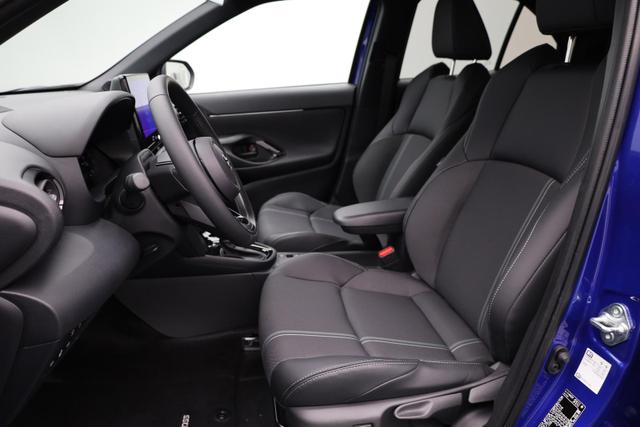 Toyota Yaris Cross 1.5-l 130PS HEV Automatik Style Matrix-LED elektr. Heckklappe Sitzheizung Lenkradheizung Klimaautomatik Navi Bluetooth wireless Apple CarPlay + Android Auto ACC PDC v+h R&uuml;ckf.Kamera 18"LM 