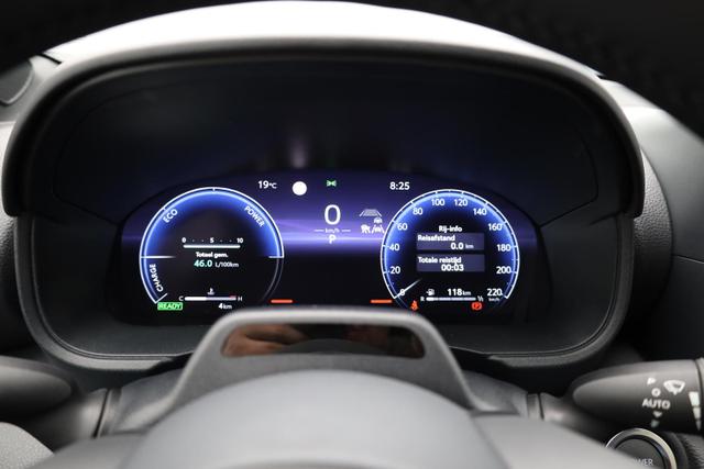 Toyota Yaris Cross 1.5-l 130PS HEV Automatik Style Matrix-LED elektr. Heckklappe Sitzheizung Lenkradheizung Klimaautomatik Navi Bluetooth wireless Apple CarPlay + Android Auto ACC PDC v+h R&uuml;ckf.Kamera 18"LM 