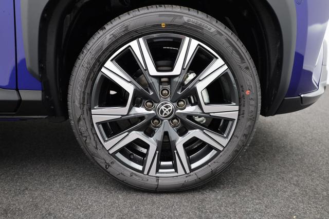Toyota Yaris Cross 1.5-l 130PS HEV Automatik Style Matrix-LED elektr. Heckklappe Sitzheizung Lenkradheizung Klimaautomatik Navi Bluetooth wireless Apple CarPlay + Android Auto ACC PDC v+h R&uuml;ckf.Kamera 18"LM 
