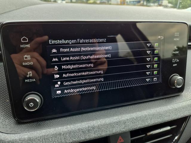 Skoda Scala 1.0 TSI 115PS DSG Selection AHK schwenkb. Klimaautomatik Sitzheizung PDC R&uuml;ckf.Kamera Apple CarPlay Android Auto 