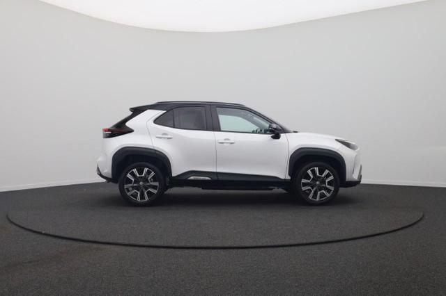 Toyota Yaris Cross 1.5-l 130PS HEV Automatik Style Matrix-LED 4xKamera elektr. Heckklappe Sitzheizung Lenkradheizung Klimaautomatik Navi Bluetooth wireless Apple CarPlay + Android Auto ACC PDC v+h 18"LM 