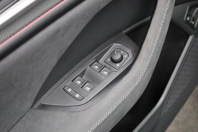 Skoda Kodiaq Sportline 1.5 TSI 204PS PHEV DSG Sitzheizung v+h Frontscheibe beheizb. 20"LM schwenkb. AHK elektr. PanoDach Alcantara PDC R&uuml;ckf.Kamera Klimaautomatik Lenkradheizung Navi Apple CarPlay Android Auto 2xKeyless vollelektr. Reichweite 116KM 