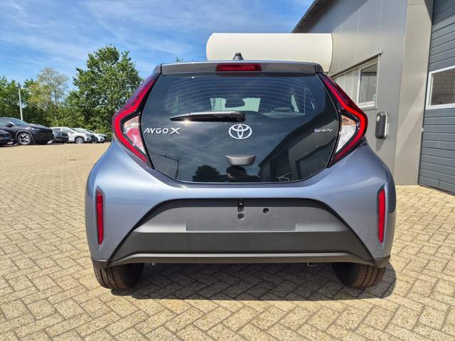 Toyota Aygo X Pure 1.5 Hybrid 116PS Automatik Sitzheizung Klimaautomatik R&uuml;ckf.Kamera AbstandsTempomat Nebelscheinw. Multifunktionslenkrad Bluetooth Touchscreen Apple CarPlay + Android Auto 2xKeyless 