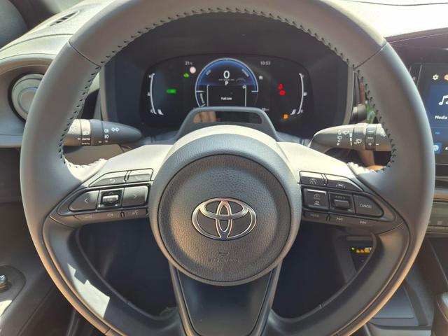 Toyota Aygo X Pure 1.5 Hybrid 116PS Automatik Sitzheizung Klimaautomatik R&uuml;ckf.Kamera AbstandsTempomat Nebelscheinw. Multifunktionslenkrad Bluetooth Touchscreen Apple CarPlay + Android Auto 2xKeyless 