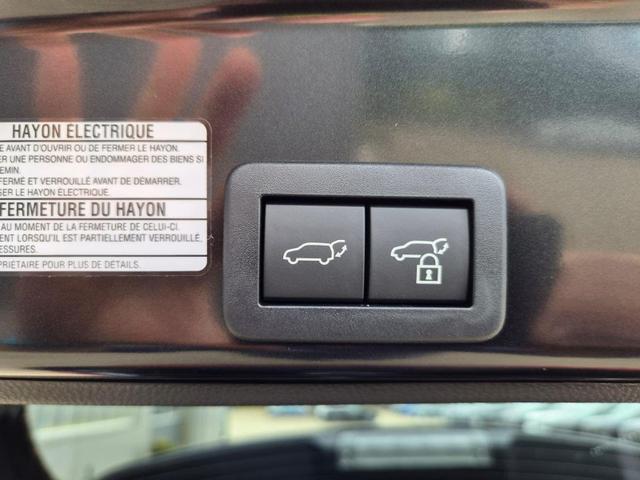 Toyota Yaris Cross 1.5-l 130PS HEV Automatik Style Matrix-LED 4xKamera elektr. Heckklappe Sitzheizung Lenkradheizung Klimaautomatik Navi Bluetooth wireless Apple CarPlay + Android Auto ACC PDC v+h 18"LM 