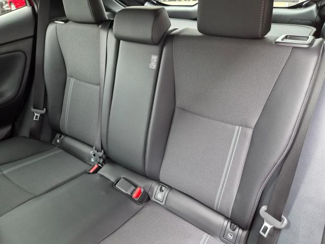 Toyota Yaris Cross 1.5-l 130PS HEV Automatik Style Matrix-LED 4xKamera elektr. Heckklappe Sitzheizung Lenkradheizung Klimaautomatik Navi Bluetooth wireless Apple CarPlay + Android Auto ACC PDC v+h 18"LM 