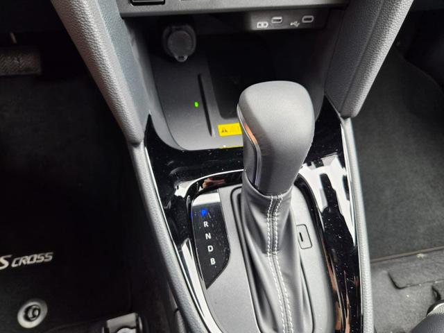 Toyota Yaris Cross 1.5-l 130PS HEV Automatik Style Matrix-LED 4xKamera elektr. Heckklappe Sitzheizung Lenkradheizung Klimaautomatik Navi Bluetooth wireless Apple CarPlay + Android Auto ACC PDC v+h 18"LM 