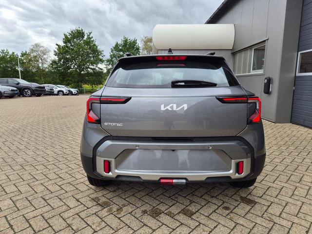Kia Stonic 1.0 T-GDI MHEV 115PS NEUES MODELL Sitzheizung Lenkradheizung PDC v+h R&uuml;ckf.Kamera Klima Bluetooth Touchscreen Apple CarPlay Android Auto Tempomat 16"LM 