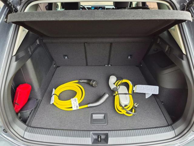 Volkswagen Tiguan Life 1,5 l eHybrid OPF 204PS DSG elekt.AHK Design Paket LED-Plus-Scheinw. elektr. Heckklappe Sitzheizung Lenkradheizung R&uuml;ckf.Kamera Klimaautomatik VW-Radio Bluetooth wireless Apple CarPlay + Android Auto PDC v+h ACC 2xKeyless Digital Cockpit 