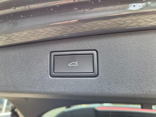 Volkswagen Tiguan Life 1,5 l eHybrid OPF 204PS DSG elekt.AHK Design Paket LED-Plus-Scheinw. elektr. Heckklappe Sitzheizung Lenkradheizung R&uuml;ckf.Kamera Klimaautomatik VW-Radio Bluetooth wireless Apple CarPlay + Android Auto PDC v+h ACC 2xKeyless Digital Cockpit 