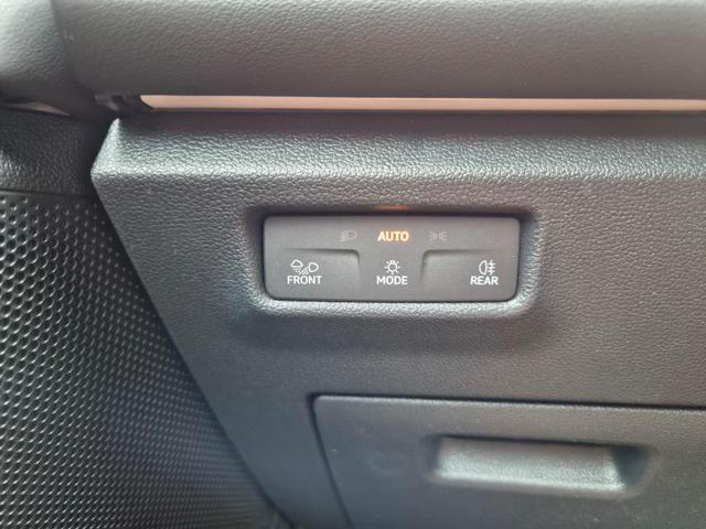 Volkswagen Tiguan Life 1,5 l eHybrid OPF 204PS DSG elekt.AHK Design Paket LED-Plus-Scheinw. elektr. Heckklappe Sitzheizung Lenkradheizung R&uuml;ckf.Kamera Klimaautomatik VW-Radio Bluetooth wireless Apple CarPlay + Android Auto PDC v+h ACC 2xKeyless Digital Cockpit 