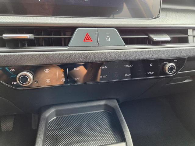 Kia Stonic 1.0 T-GDI MHEV 115PS NEUES MODELL Sitzheizung Lenkradheizung PDC v+h R&uuml;ckf.Kamera Klima Bluetooth Touchscreen Apple CarPlay Android Auto Tempomat 16"LM 