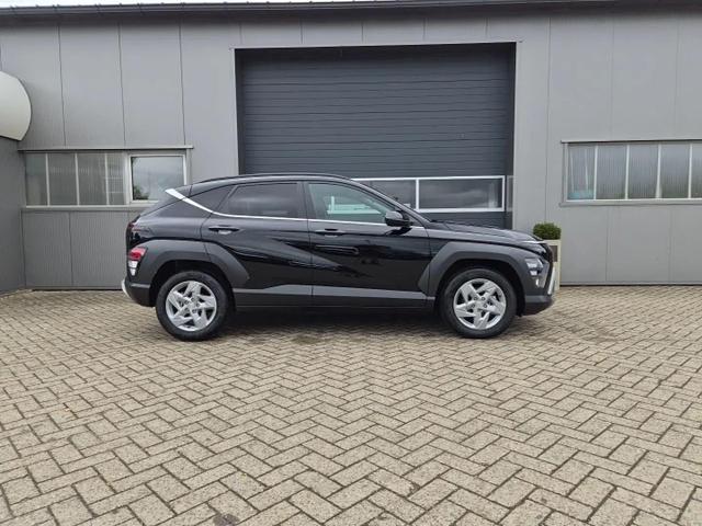 Hyundai KONA Trend 1.6 T-GDI 150PS Automatik Voll-LED-Scheinw. Sitzheizung Lenkradheizung ACC Klimaautomatik Navi Touchscreen DAB+ Apple CarPlay + Android Auto PDC v+h R&uuml;ckf.Kamera 2xKeyless 17-LM 