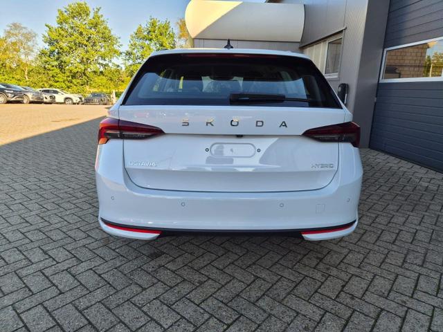 Skoda Octavia Combi 1.5 TSI 150PS m-HEV DSG Selection AHK Klimaautomatik PDC v+h R&uuml;ckf.Kamera Sitzheizung Apple CarPlay Android Auto 16"LM 