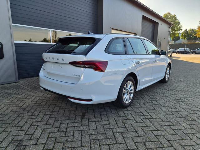 Skoda Octavia Combi 1.5 TSI 150PS m-HEV DSG Selection AHK Klimaautomatik PDC v+h R&uuml;ckf.Kamera Sitzheizung Apple CarPlay Android Auto 16"LM 