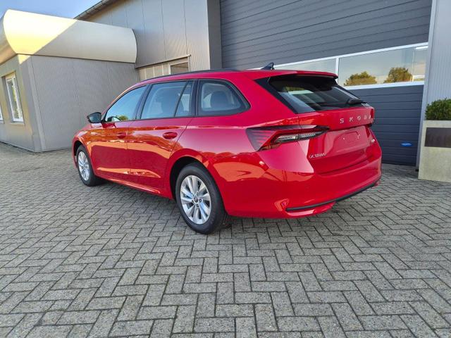 Skoda Octavia Combi 1.5 TSI 150PS m-HEV DSG Selection AHK Klimaautomatik PDC v+h R&uuml;ckf.Kamera Sitzheizung Apple CarPlay Android Auto 16"LM 