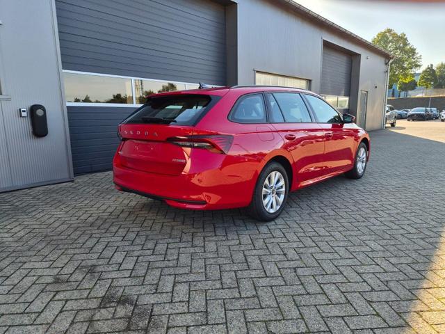 Skoda Octavia Combi 1.5 TSI 150PS m-HEV DSG Selection AHK Klimaautomatik PDC v+h R&uuml;ckf.Kamera Sitzheizung Apple CarPlay Android Auto 16"LM 