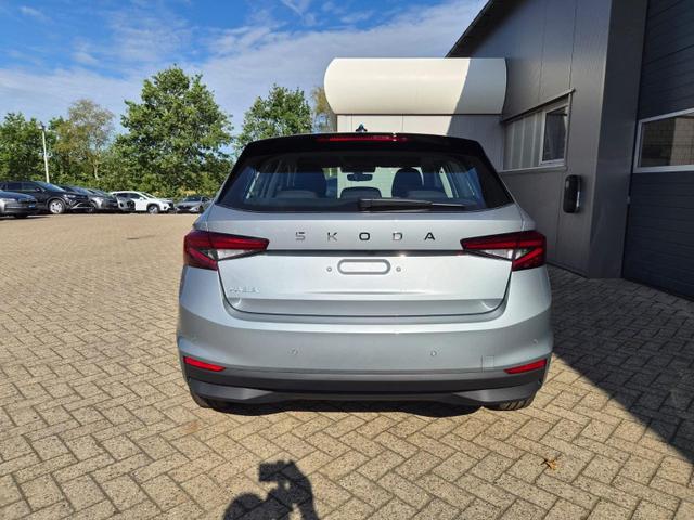 Skoda Fabia 1.0 TSI 95PS Selection 5-t&uuml;rig R&uuml;ckf.Kamera Parksensoren Sitzheizung Multifunktionslenkrad Klima Skoda-Radio Bluetooth Touchscreen Tempomat Nebelsch. Apple CarPlay + Android Auto 