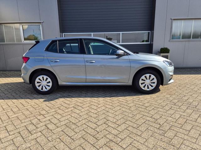 Skoda Fabia 1.0 TSI 95PS Selection 5-t&uuml;rig R&uuml;ckf.Kamera Parksensoren Sitzheizung Multifunktionslenkrad Klima Skoda-Radio Bluetooth Touchscreen Tempomat Nebelsch. Apple CarPlay + Android Auto 