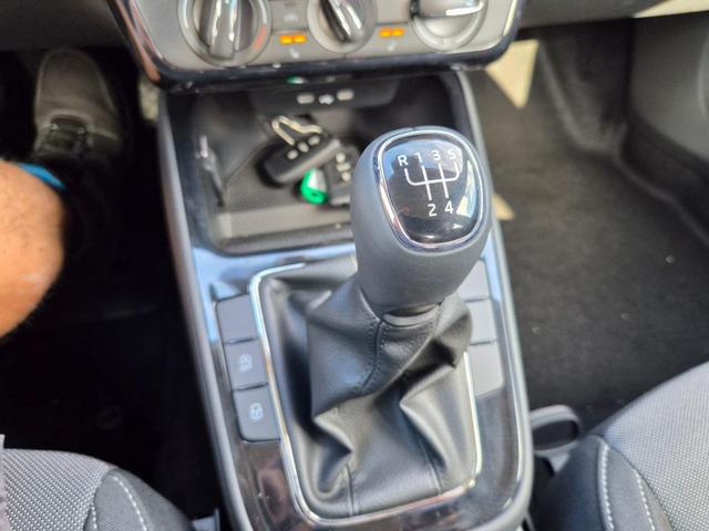Skoda Fabia 1.0 TSI 95PS Selection 5-t&uuml;rig R&uuml;ckf.Kamera Parksensoren Sitzheizung Multifunktionslenkrad Klima Skoda-Radio Bluetooth Touchscreen Tempomat Nebelsch. Apple CarPlay + Android Auto 