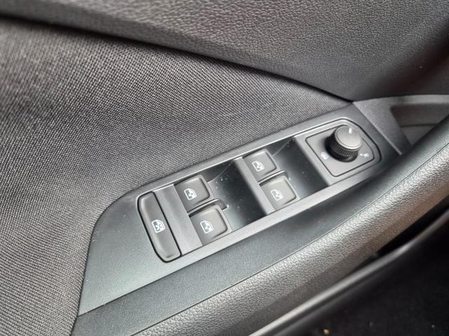 Skoda Kamiq 1.5 TSI 150PS DSG Selection Klimaautomatik Sitzheizung R&uuml;ckf.Kamera PDC Apple CarPlay + Android Auto Tempomat Garantieverl&auml;ngerung 16"LM 