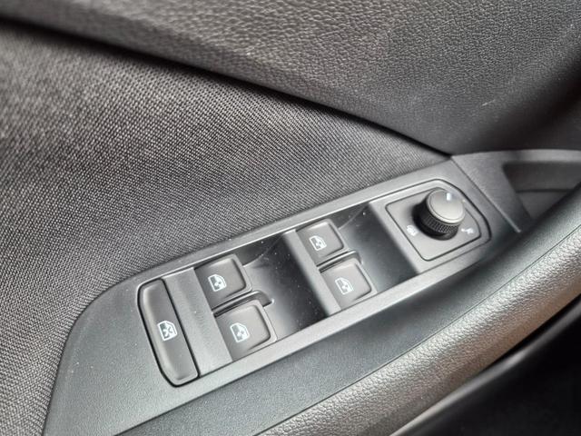 Skoda Kamiq 1.5 TSI 150PS DSG Selection Klimaautomatik Sitzheizung R&uuml;ckf.Kamera PDC Apple CarPlay + Android Auto Tempomat Garantieverl&auml;ngerung 16"LM 