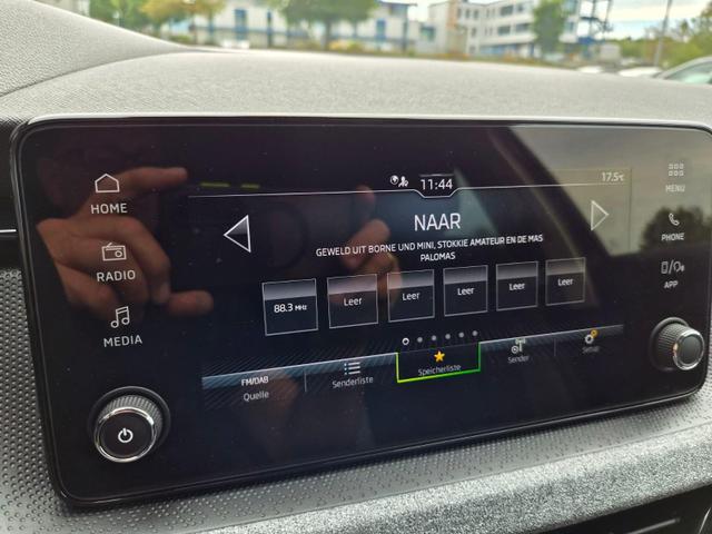 Skoda Kamiq 1.5 TSI 150PS DSG Selection Klimaautomatik Sitzheizung R&uuml;ckf.Kamera PDC Apple CarPlay + Android Auto Tempomat Garantieverl&auml;ngerung 16"LM 