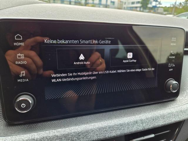Skoda Kamiq 1.5 TSI 150PS DSG Selection Klimaautomatik Sitzheizung R&uuml;ckf.Kamera PDC Apple CarPlay + Android Auto Tempomat Garantieverl&auml;ngerung 16"LM 
