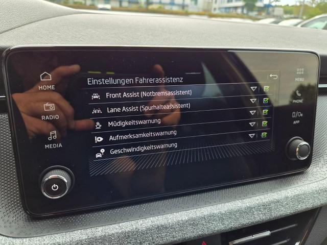 Skoda Kamiq 1.5 TSI 150PS DSG Selection Klimaautomatik Sitzheizung R&uuml;ckf.Kamera PDC Apple CarPlay + Android Auto Tempomat Garantieverl&auml;ngerung 16"LM 
