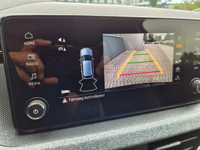 Skoda Kamiq 1.5 TSI 150PS DSG Selection AHK Klimaautomatik Sitzheizung R&uuml;ckf.Kamera PDC Apple CarPlay + Android Auto Tempomat Garantieverl&auml;ngerung 16"LM 