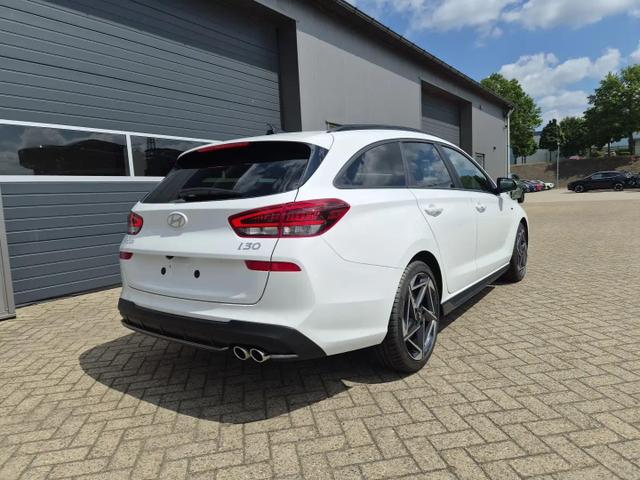 Hyundai i30 Kombi 1.6 T-GDI 150PS Automatik N-Line Sitzheizung Lenkradheizung Klimaautomatik Navi 10,3"-Touchscreen Bluelink Apple CarPlay + Android Auto PDC v+h R&uuml;ckf.Kamera 18-LM 