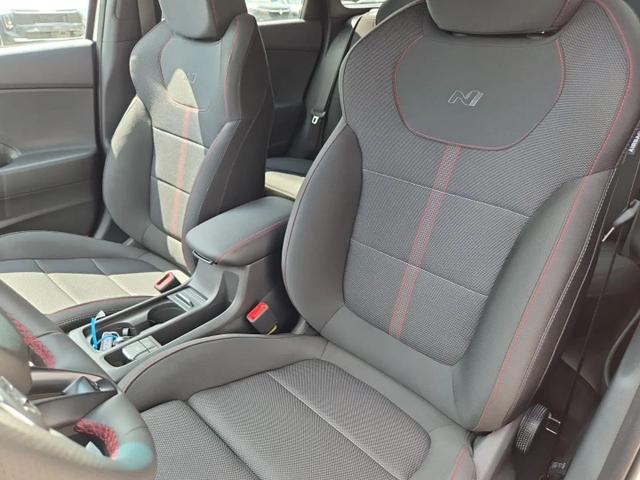 Hyundai i30 Kombi 1.6 T-GDI 150PS Automatik N-Line Sitzheizung Lenkradheizung Klimaautomatik Navi 10,3"-Touchscreen Bluelink Apple CarPlay + Android Auto PDC v+h R&uuml;ckf.Kamera 18-LM 