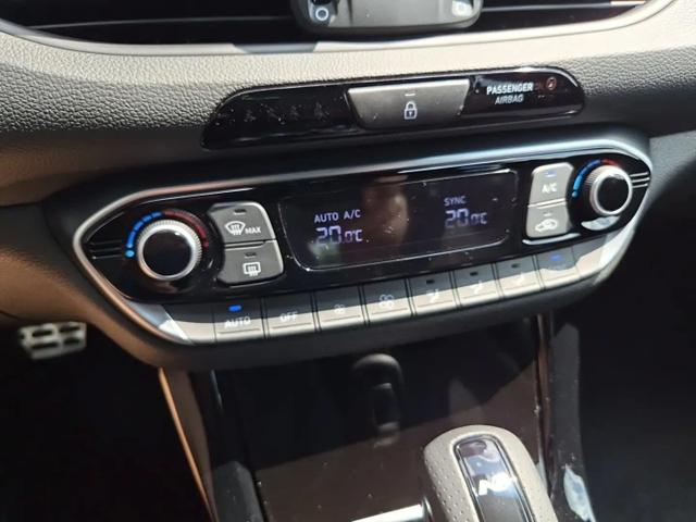 Hyundai i30 Kombi 1.6 T-GDI 150PS Automatik N-Line Sitzheizung Lenkradheizung Klimaautomatik Navi 10,3"-Touchscreen Bluelink Apple CarPlay + Android Auto PDC v+h R&uuml;ckf.Kamera 18-LM 