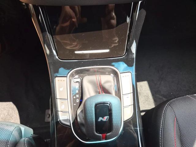 Hyundai i30 Kombi 1.6 T-GDI 150PS Automatik N-Line Sitzheizung Lenkradheizung Klimaautomatik Navi 10,3"-Touchscreen Bluelink Apple CarPlay + Android Auto PDC v+h R&uuml;ckf.Kamera 18-LM 