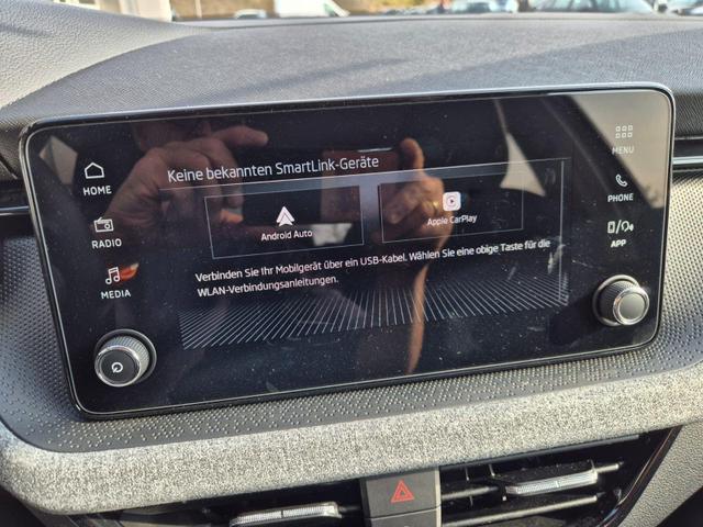 Skoda Kamiq 1.0 TSI 115PS DSG Selection AHK R&uuml;ckf.Kamera PDC v+h Sitzheizung Klimaautomatik Skoda-Radio Apple CarPlay + Android Auto Tempomat Garantieverl&auml;ngerung 16"LM 