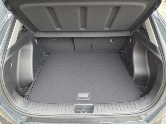 Hyundai KONA Trend 1.6 T-GDI 150PS Voll-LED-Scheinw. Sitzheizung Lenkradheizung Klimaautomatik Tempomat Navi Touchscreen DAB+ Apple CarPlay + Android Auto PDC v+h R&uuml;ckf.Kamera 2xKeyless 17-LM 