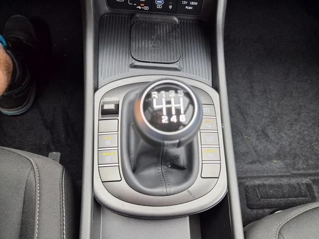 Hyundai KONA Trend 1.6 T-GDI 150PS Voll-LED-Scheinw. Sitzheizung Lenkradheizung Klimaautomatik Tempomat Navi Touchscreen DAB+ Apple CarPlay + Android Auto PDC v+h R&uuml;ckf.Kamera 2xKeyless 17-LM 