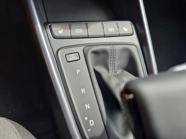 Hyundai i20 1.0 T-GDI 90PS Automatik 5-T&uuml;rer Sitzheizung Lenkradheizung R&uuml;ckf.Kamera PDC Klima Apple CarPlay Android Auto Tempomat Touchscreen 