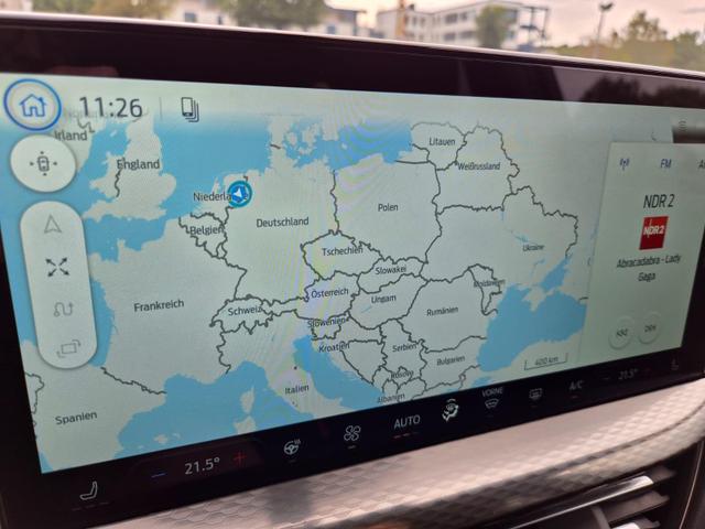 Ford Kuga Titanium 243PS PHEV Automatik Sitzheizung v+h Lenkradheizung Frontscheibe beheizb. Klimaautomatik Navi SYNC4 Apple CarPlay Android Auto Touchscreen PDC 4xKamera 2xKeyless 17"LM vollelektr. Reichweite 66KM 