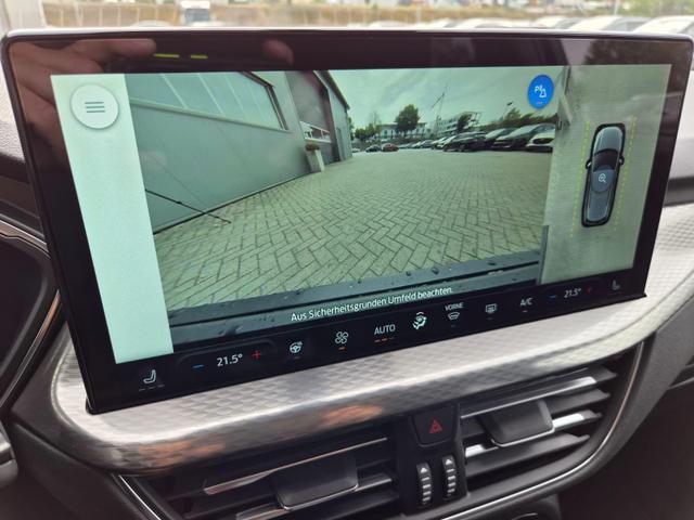 Ford Kuga Titanium 243PS PHEV Automatik Sitzheizung v+h Lenkradheizung Frontscheibe beheizb. Klimaautomatik Navi SYNC4 Apple CarPlay Android Auto Touchscreen PDC 4xKamera 2xKeyless 17"LM vollelektr. Reichweite 66KM 