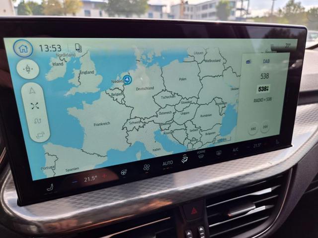 Ford Kuga Titanium 243PS PHEV Automatik elektr. PanoDach Sitzheizung v+h Lenkradheizung Frontscheibe beheizb. Klimaautomatik Navi SYNC4 Apple CarPlay Android Auto Touchscreen PDC 4xKamera 2xKeyless 17"LM vollelektr. Reichweite 66KM 