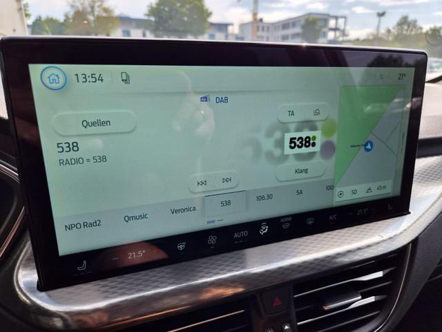 Ford Kuga Titanium 243PS PHEV Automatik elektr. PanoDach Sitzheizung v+h Lenkradheizung Frontscheibe beheizb. Klimaautomatik Navi SYNC4 Apple CarPlay Android Auto Touchscreen PDC 4xKamera 2xKeyless 17"LM vollelektr. Reichweite 66KM 