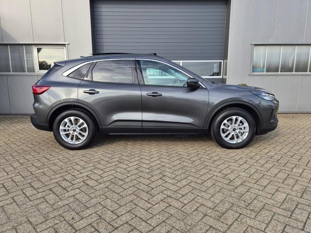 Ford Kuga Titanium 243PS PHEV Automatik schwenkb. AHK elektr. PanoDach Sitzheizung v+h Lenkradheizung Frontscheibe beheizb. Klimaautomatik Navi SYNC4 Apple CarPlay Android Auto Touchscreen PDC 4xKamera 2xKeyless 17"LM vollelektr. Reichweite 66KM 