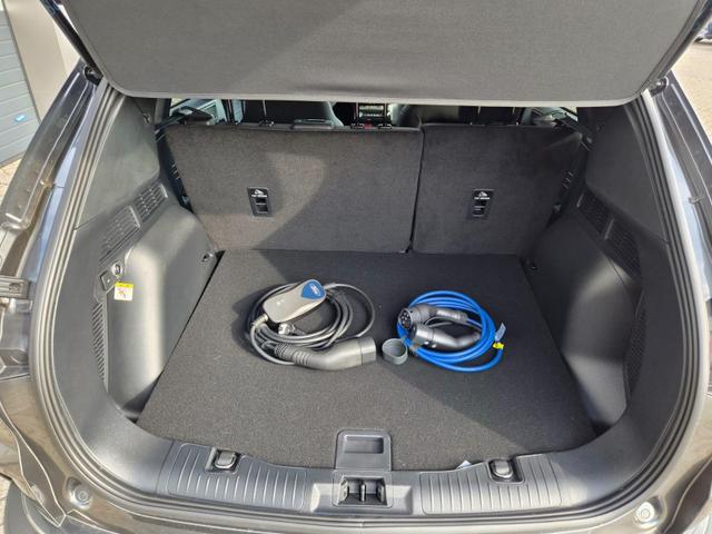 Ford Kuga Titanium 243PS PHEV Automatik schwenkb. AHK elektr. PanoDach Sitzheizung v+h Lenkradheizung Frontscheibe beheizb. Klimaautomatik Navi SYNC4 Apple CarPlay Android Auto Touchscreen PDC 4xKamera 2xKeyless 17"LM vollelektr. Reichweite 66KM 