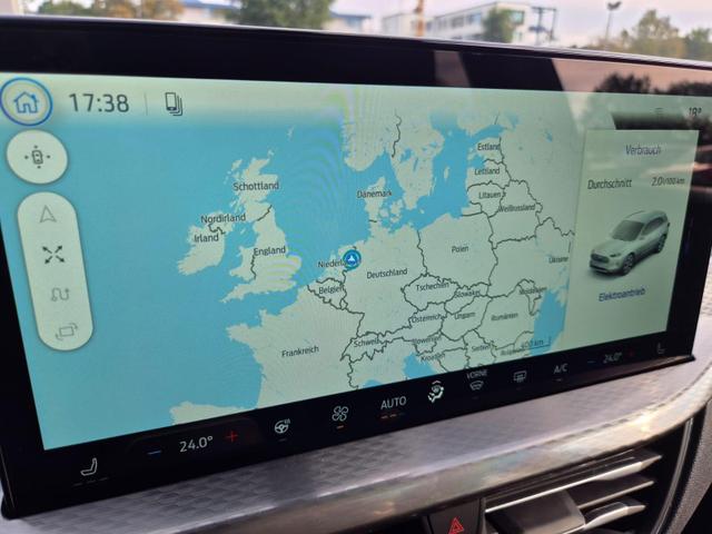 Ford Kuga Titanium 243PS PHEV Automatik schwenkb. AHK elektr. PanoDach Sitzheizung v+h Lenkradheizung Frontscheibe beheizb. Klimaautomatik Navi SYNC4 Apple CarPlay Android Auto Touchscreen PDC 4xKamera 2xKeyless 17"LM vollelektr. Reichweite 66KM 