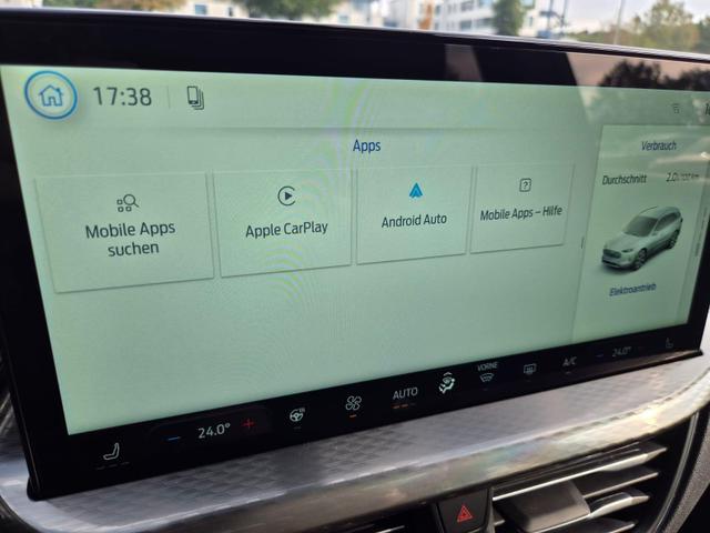 Ford Kuga Titanium 243PS PHEV Automatik schwenkb. AHK elektr. PanoDach Sitzheizung v+h Lenkradheizung Frontscheibe beheizb. Klimaautomatik Navi SYNC4 Apple CarPlay Android Auto Touchscreen PDC 4xKamera 2xKeyless 17"LM vollelektr. Reichweite 66KM 