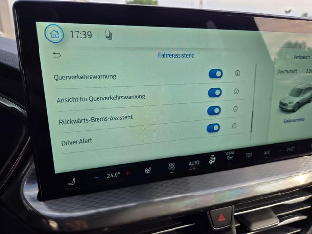Ford Kuga Titanium 243PS PHEV Automatik schwenkb. AHK elektr. PanoDach Sitzheizung v+h Lenkradheizung Frontscheibe beheizb. Klimaautomatik Navi SYNC4 Apple CarPlay Android Auto Touchscreen PDC 4xKamera 2xKeyless 17"LM vollelektr. Reichweite 66KM 