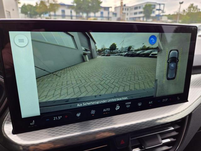 Ford Kuga Titanium 243PS PHEV Automatik Sitzheizung v+h Lenkradheizung Frontscheibe beheizb. Klimaautomatik Navi SYNC4 Apple CarPlay Android Auto Touchscreen PDC 4xKamera 2xKeyless 17"LM vollelektr. Reichweite 66KM 