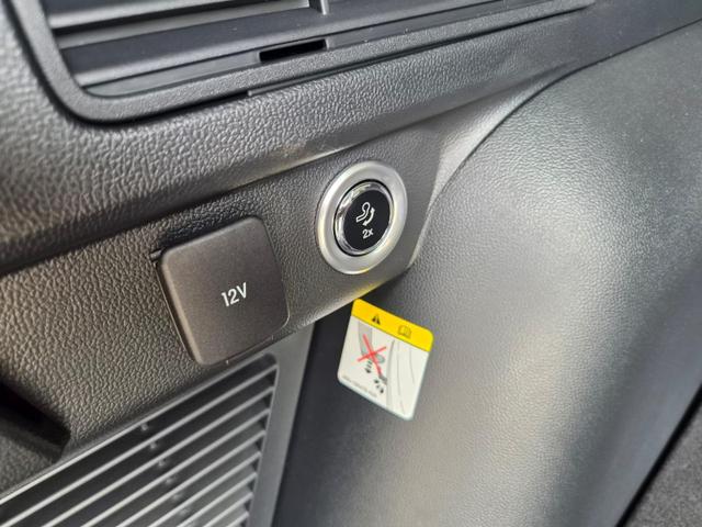 Ford Kuga Titanium 243PS PHEV Automatik schwenkb. AHK Sitzheizung v+h Lenkradheizung Frontscheibe beheizb. Klimaautomatik Navi SYNC4 Apple CarPlay Android Auto Touchscreen PDC 4xKamera 2xKeyless 17"LM vollelektr. Reichweite 66KM 